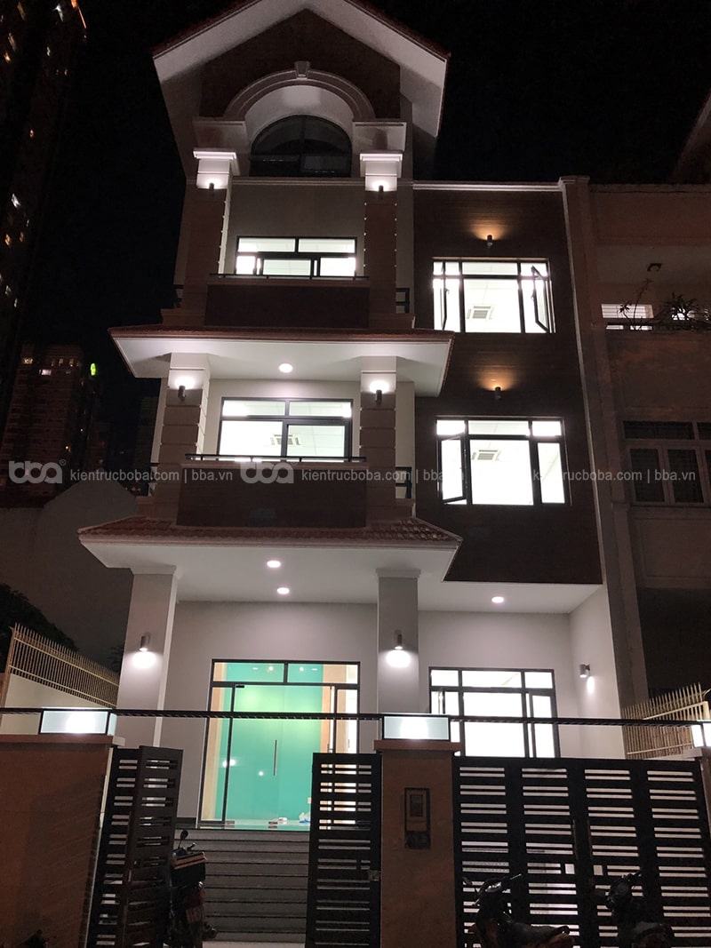Mẫu thiết kế nhà phố có tầng hầm chìm