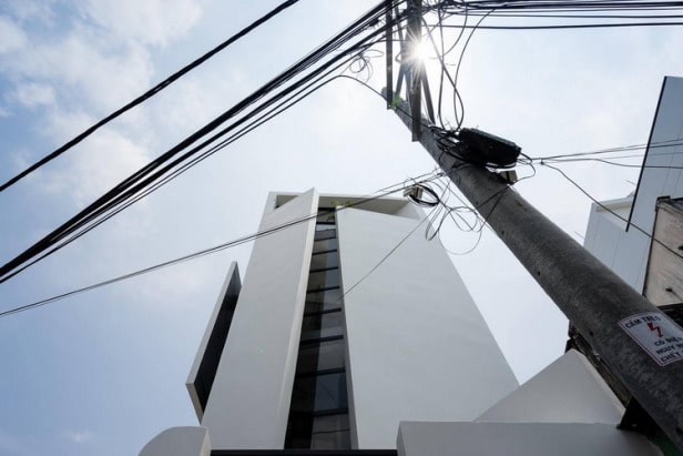 Mẫu thiết kế nhà phố lô góc kết hợp văn phòng cho thuê